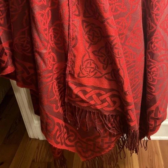 Reversible Red Ruana - Picture 3 of 5